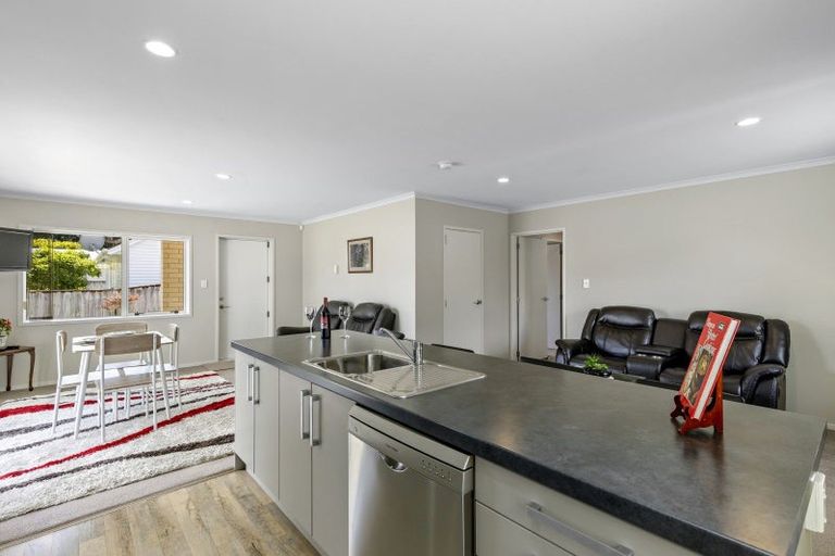 Photo of property in 27 Fraser Crescent, Elderslea, Upper Hutt, 5018