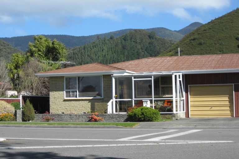 Photo of property in 18a Nelson Square, Picton, 7220