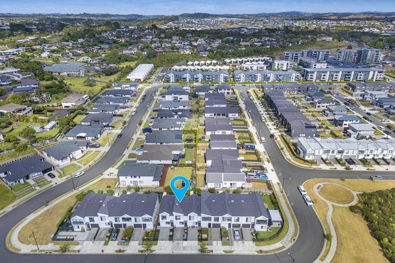 Photo of property in 11 Cambie Avenue, Red Beach, 0932