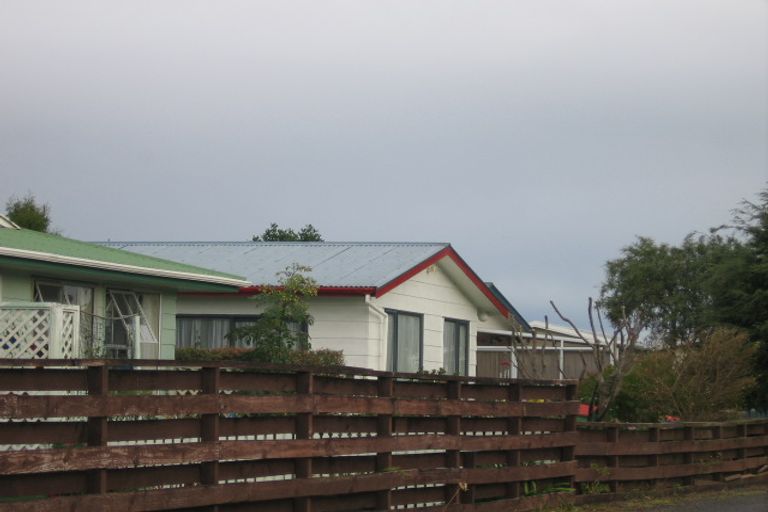 Photo of property in 17b Cypress Grove, Paraparaumu, 5032