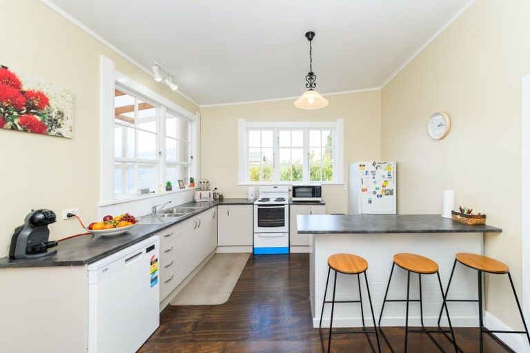 Photo of property in 8 Toia Street, Marton, 4710