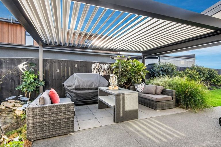 Photo of property in 152 Penruddock Rise, Westmorland, Christchurch, 8025