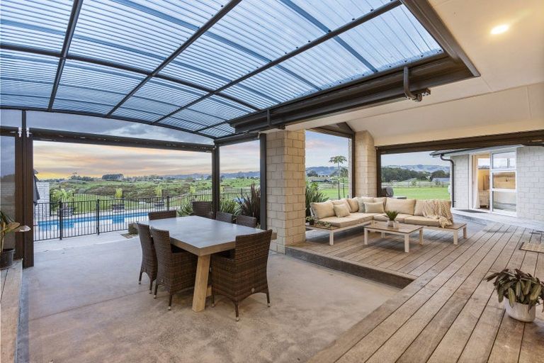 Photo of property in 75 Waimanu Awa Road, Runciman, Drury, 2579