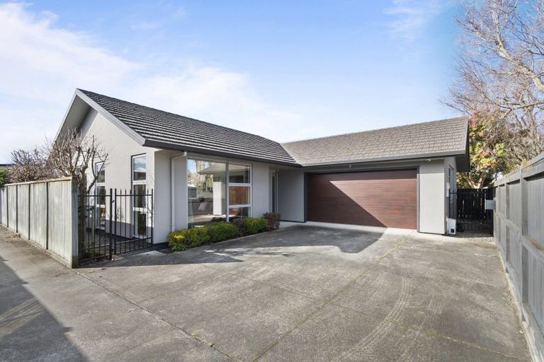 Photo of property in 35 Union Street, Hokowhitu, Palmerston North, 4410