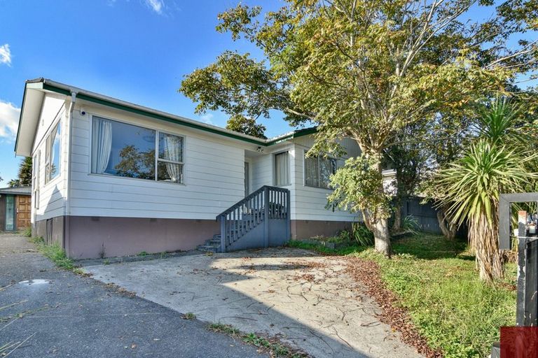 Photo of property in 7 Kelman Road, Kelston, Auckland, 0602