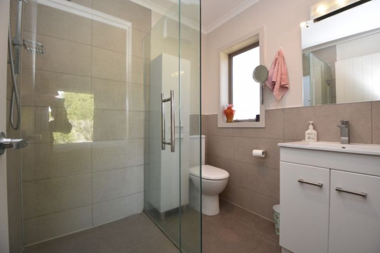 Photo of property in 7 Tararua Crescent, Carterton, 5713