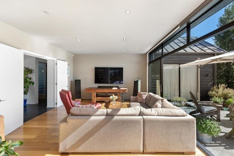 Photo of property in 8 Bretby Court, Jacks Point, Queenstown, 9371