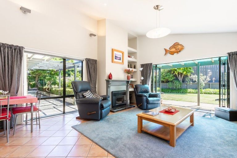 Photo of property in 70 Langdale Avenue, Paraparaumu, 5032