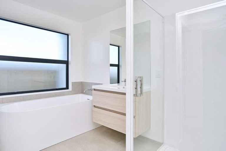 Photo of property in 17 Angus Place, Rangiora, 7400