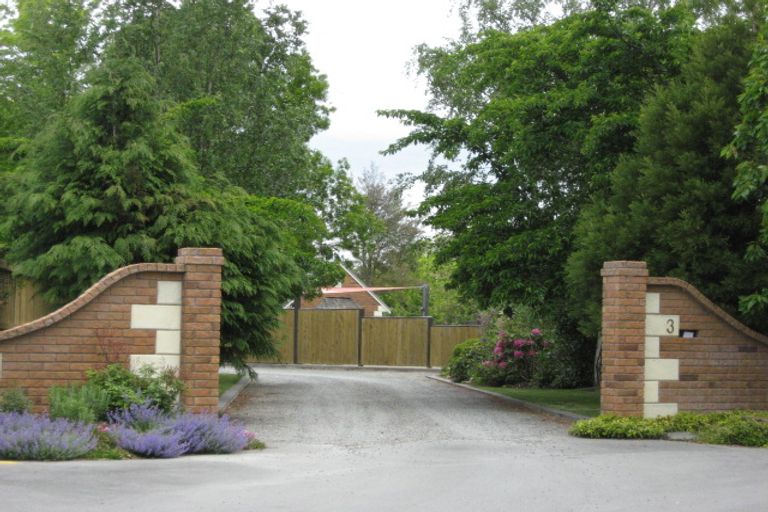 Photo of property in 3 Fairview Briars, Rangiora, 7400