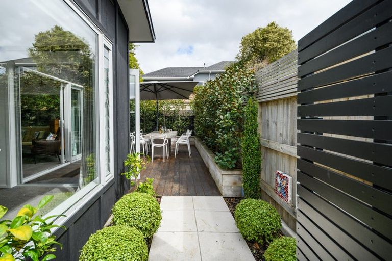 Photo of property in 32a Hardie Street, Hokowhitu, Palmerston North, 4410