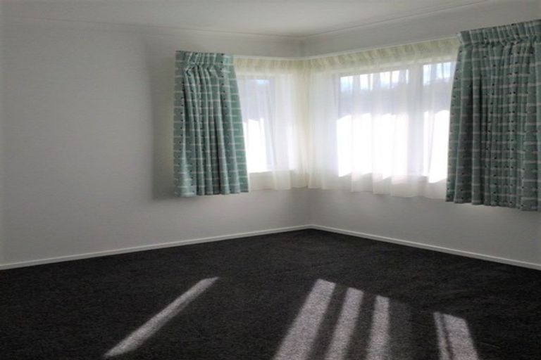Photo of property in 1 Gardner Place, Otaki, 5512