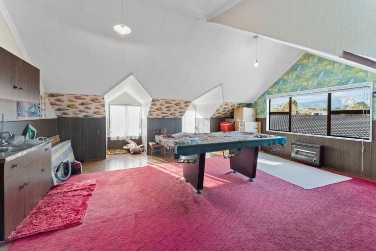 Photo of property in 43 Oriwa Crescent, Otaki, 5512