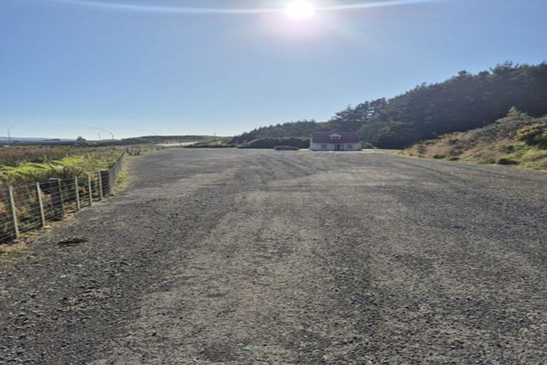 Photo of property in 11 Rangatira Road, Tawa, Wellington, 5028