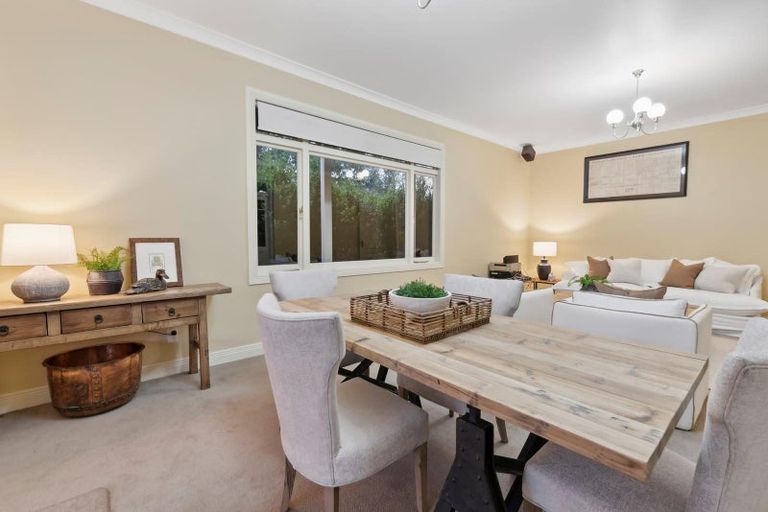 Photo of property in 3 Daphne Harden Lane, Paremoremo, Auckland, 0632
