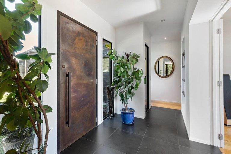 Photo of property in 8 Bretby Court, Jacks Point, Queenstown, 9371