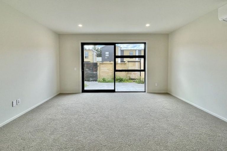 Photo of property in 8 Te Ara O Ralph Olsen, Wainuiomata, Lower Hutt, 5014