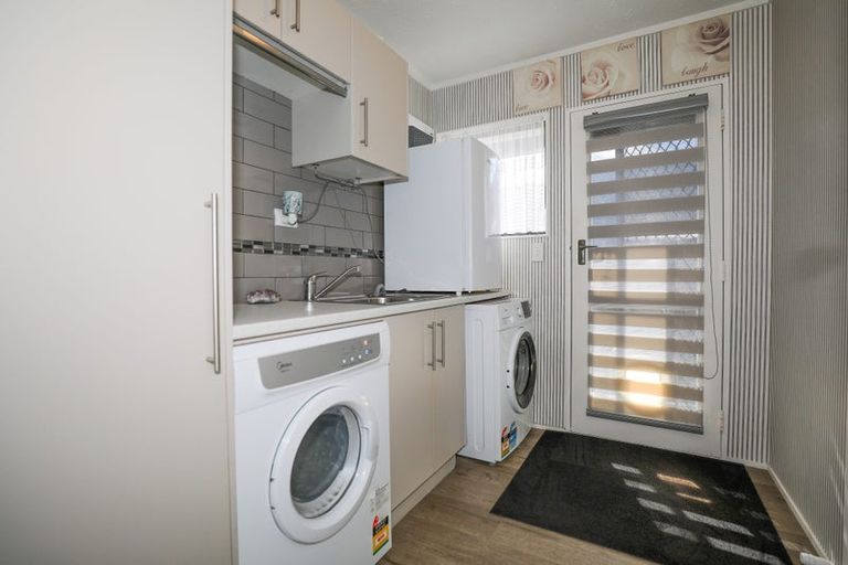 Photo of property in 28 Pukehangi Road, Pukehangi, Rotorua, 3015