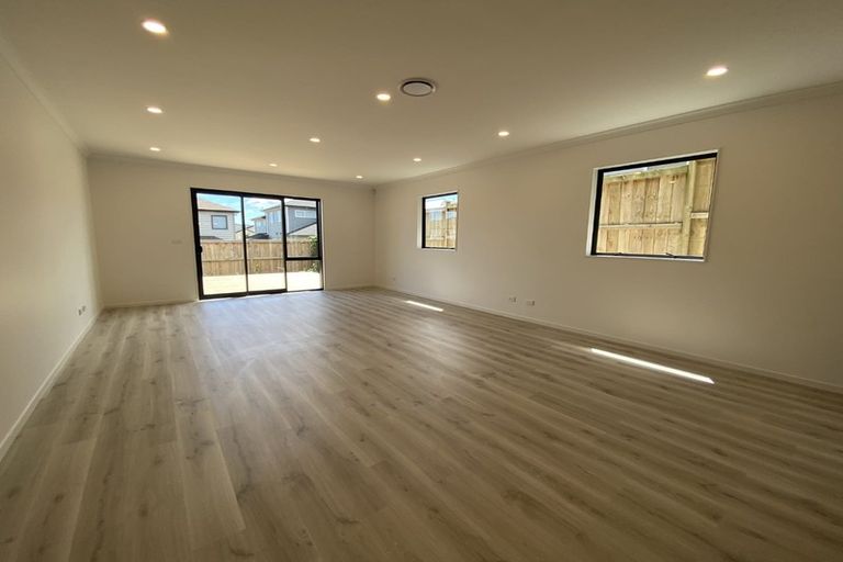 Photo of property in 13 Demeter Street, Flat Bush, Auckland, 2019