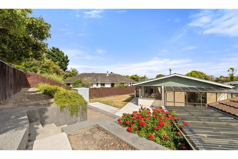 Photo of property in 9 Doyle Place, Avondale, Christchurch, 8061