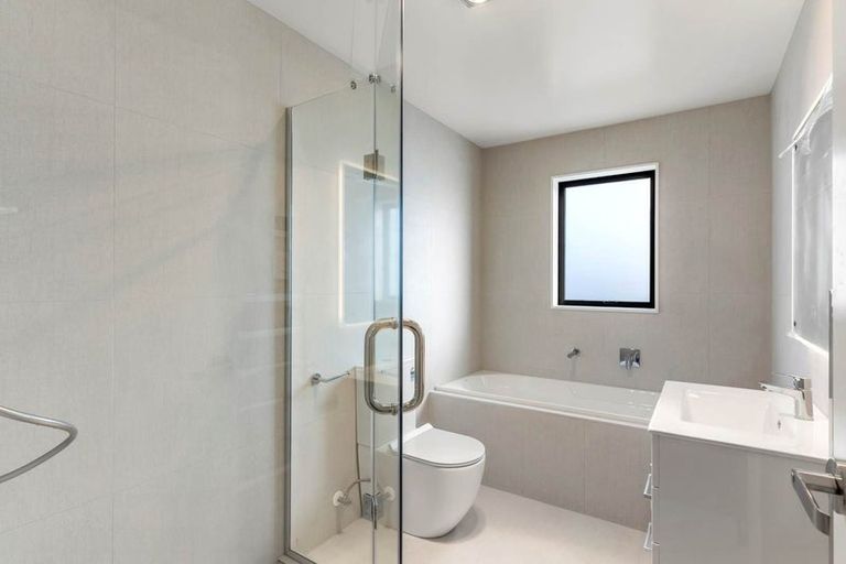 Photo of property in 43 Puwha Street, Massey, Auckland, 0614