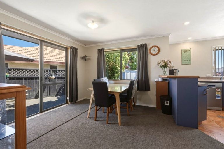 Photo of property in 11 Alpine Grove, Kelvin Grove, Palmerston North, 4414