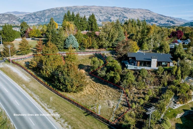 Photo of property in 22 Ballantyne Road, Wanaka, 9305