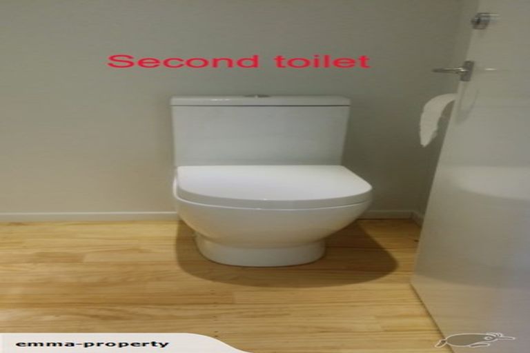 Photo of property in 7 Mchardy Place, Glenfield, Auckland, 0627