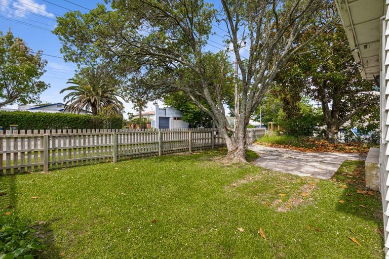 Photo of property in 1/36 Rimu Street, New Lynn, Auckland, 0600