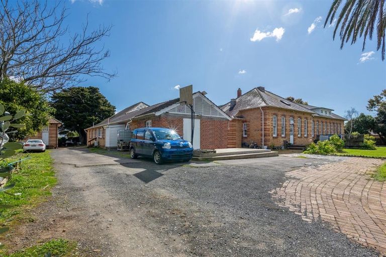 Photo of property in 25 Montilla Place, Manurewa, Auckland, 2102