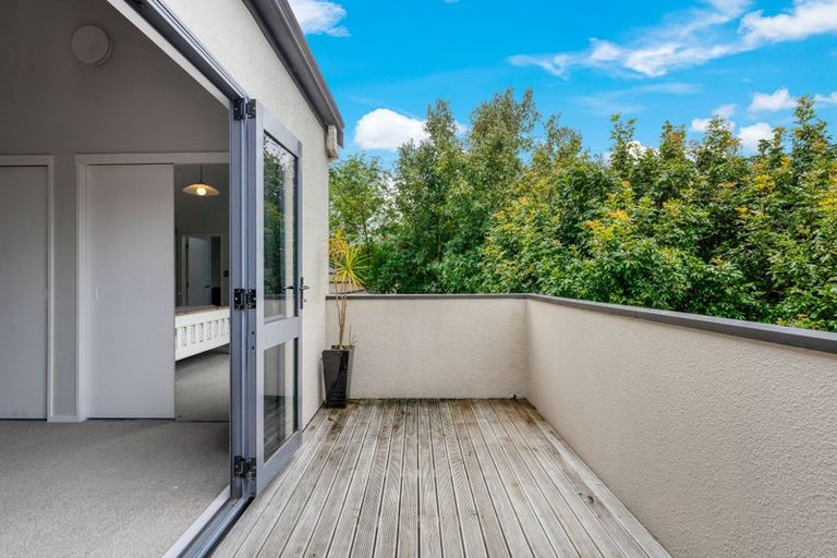 Photo of property in 35a Picasso Drive, West Harbour, Auckland, 0618