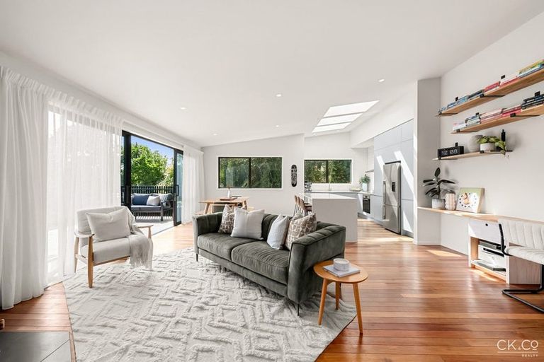 Photo of property in 12d Chatsworth Road, Silverstream, Upper Hutt, 5019