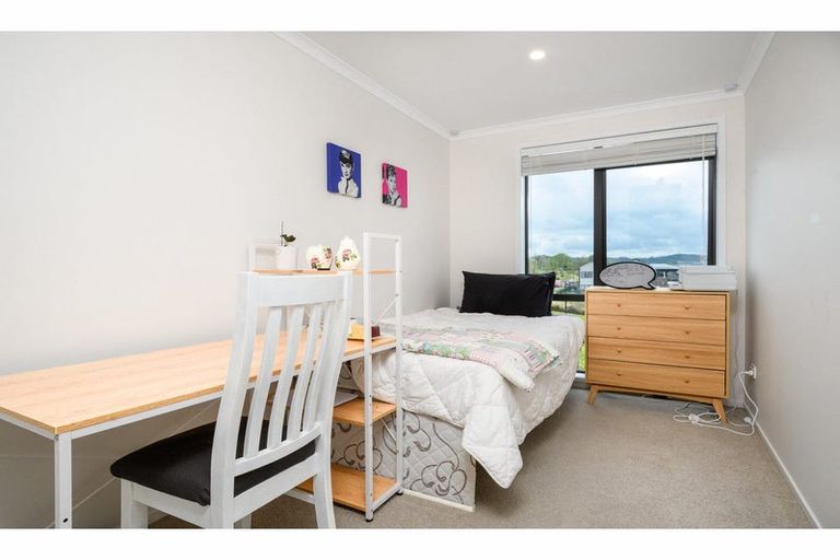 Photo of property in 12b Dida Park Drive, Kumeu, 0810