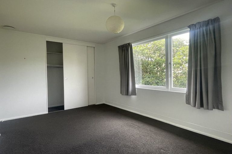 Photo of property in 24 Saint Michaels Crescent, Kelburn, Wellington, 6012