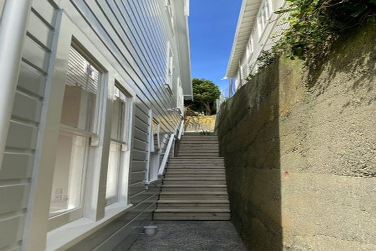 Photo of property in 9 Connaught Terrace, Brooklyn, Wellington, 6021