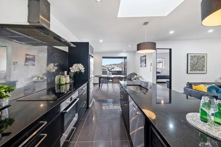 Photo of property in 6/8d Lipman Street, Mount Victoria, Wellington, 6011