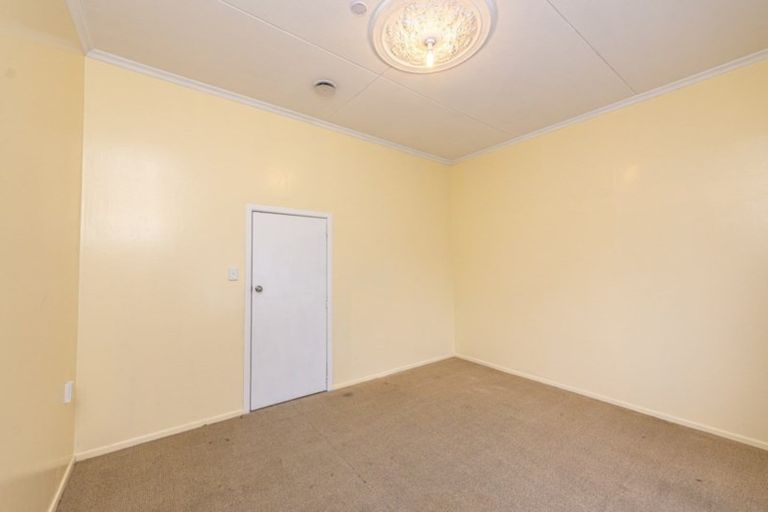 Photo of property in 20 Ruapehu Street, Castlecliff, Whanganui, 4501