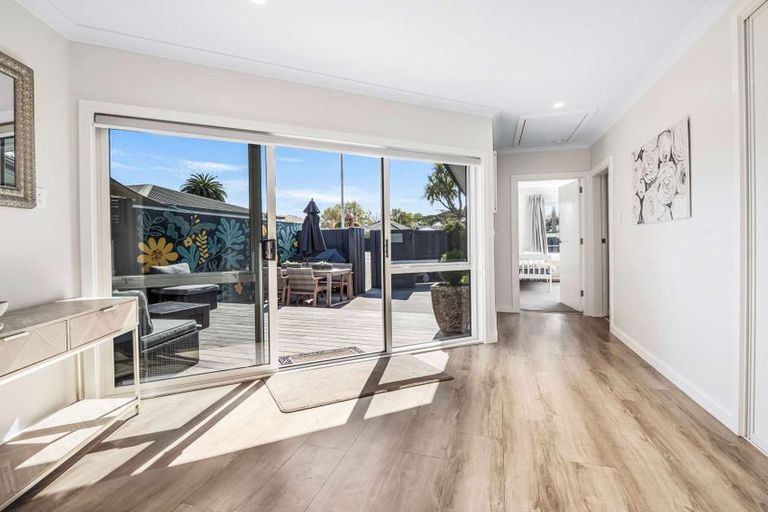 Photo of property in 14 Centaurus Road, Cashmere, Christchurch, 8022