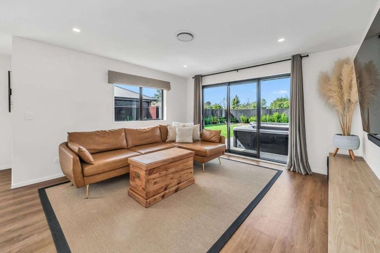 Photo of property in 15 Cedric Place, Darfield, 7510
