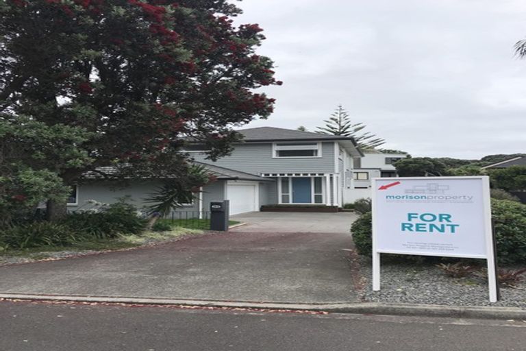 Photo of property in 63a Walton Street, Red Beach, 0932