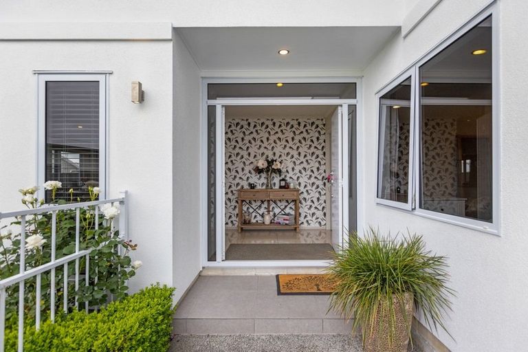 Photo of property in 14 Karoola Place, Havelock North, 4130