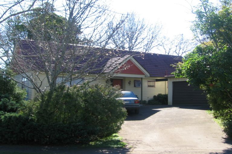 Photo of property in 6 Rhonda Place, Opaheke, Papakura, 2113