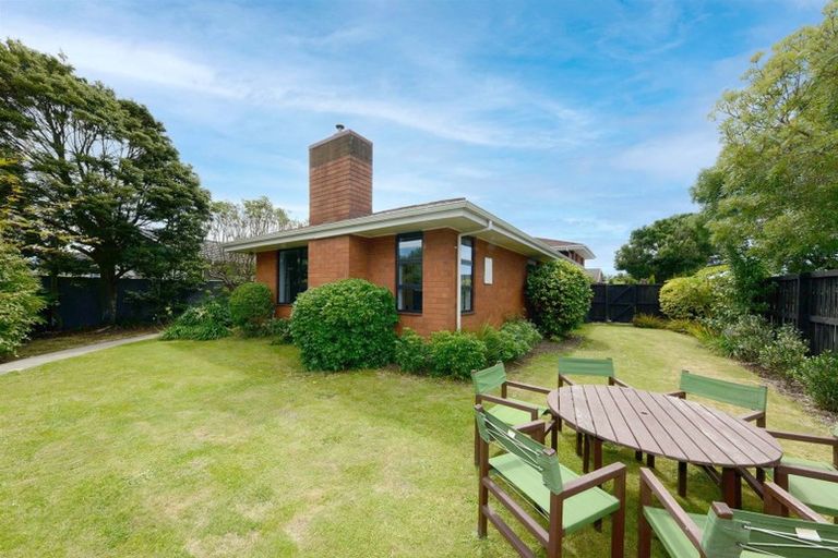Photo of property in 198 Grimseys Road, Redwood, Christchurch, 8051