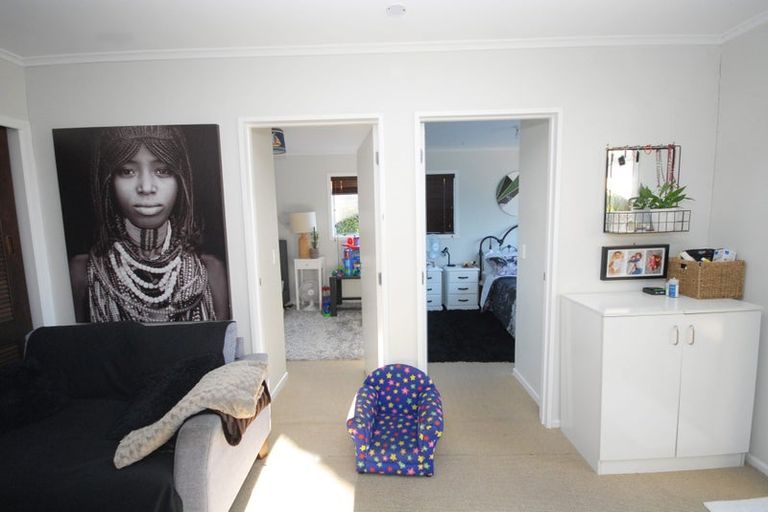 Photo of property in 1/134 Aberdeen Road, Campbells Bay, Auckland, 0620