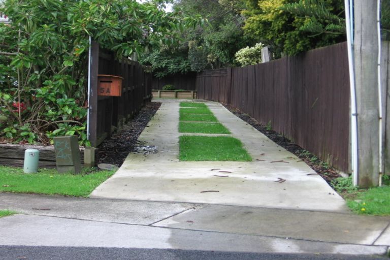Photo of property in 1/5 Bolina Crescent, Pakuranga, Auckland, 2010