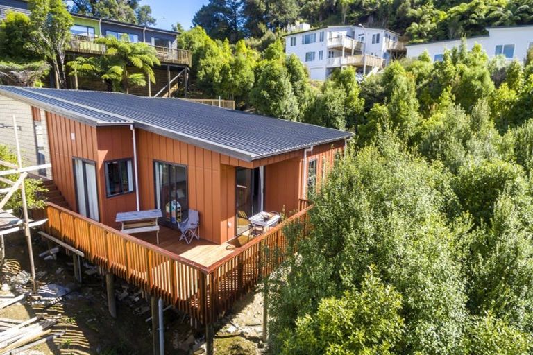 Photo of property in 61a Riverstone Drive, Riverstone Terraces, Upper Hutt, 5018