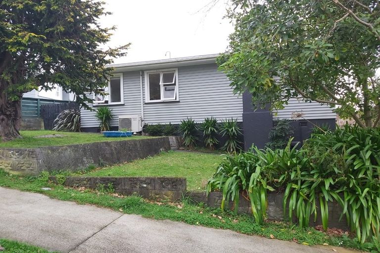 Photo of property in 8 Penrith Street, Westown, New Plymouth, 4310
