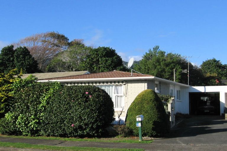 Photo of property in 3 Leybourne Avenue, Waikanae, 5036