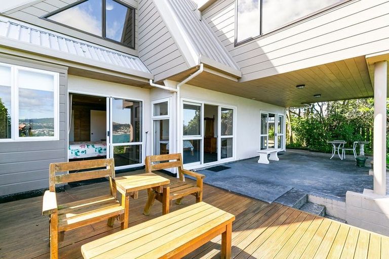 Photo of property in 3 Countess Close, Maupuia, Wellington, 6022