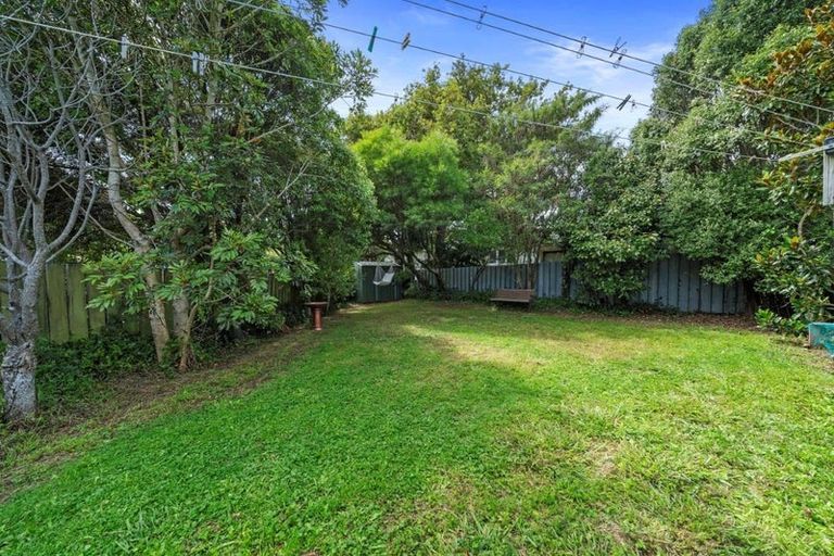 Photo of property in 3 Whites Line West, Woburn, Lower Hutt, 5010